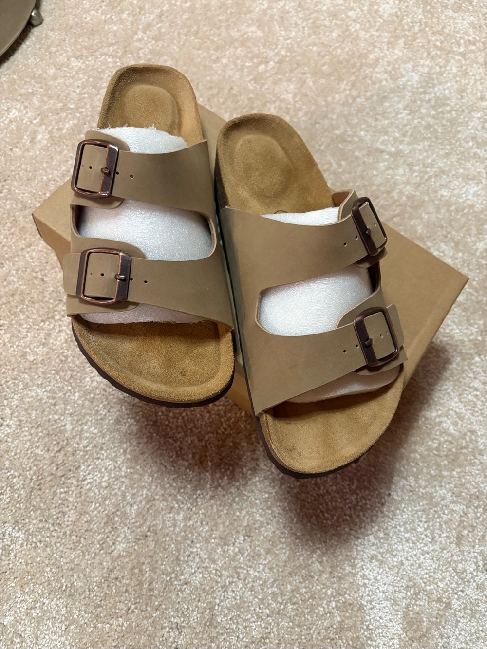 CUSHIONAIRE Lane Double Buckle Sandals Taupe Nubuck Women’s 8W Wide Comfort Cork